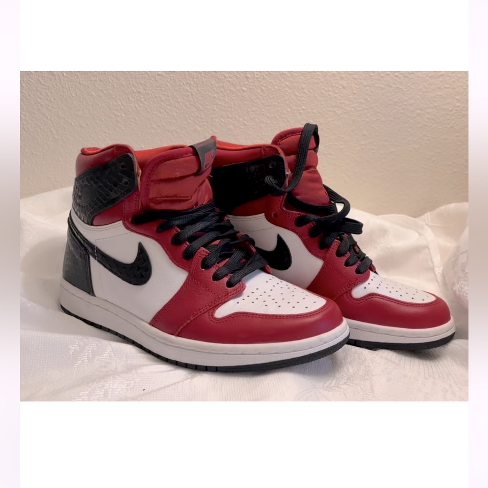 Jordan retro high 6.5 satin snake